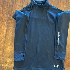 Under armour youth medium cold gear long sleeve fitted shirt